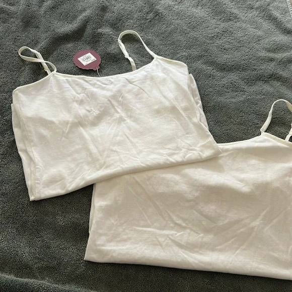 Brand new with tags undershirt size medium - Picture 2 of 3